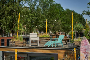 The Amsterdam Houseboat Family - de Pijp